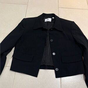 Aritzia Babaton Little Cropped Jacket Black Size Small office chic minimalist
